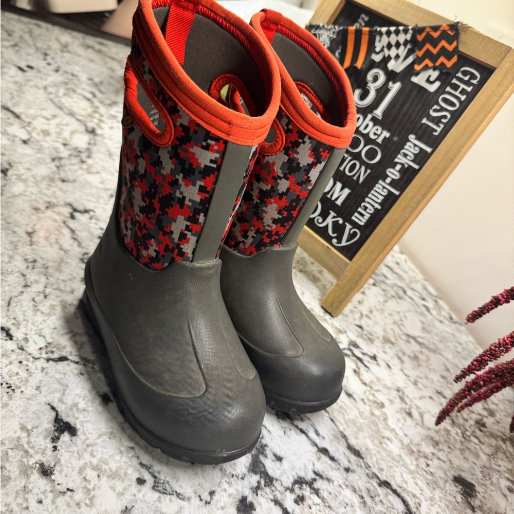 Kids Red and Black Winter Bogs